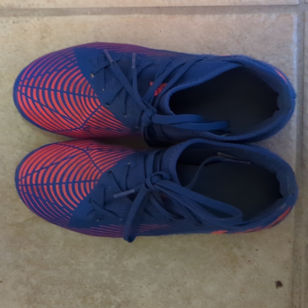 Adidas Predator soccer cleats size 5.5